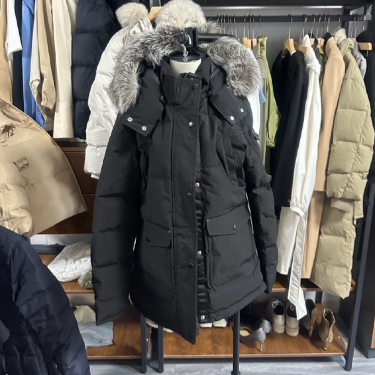 女款户外八零连帽狐狸毛鹅绒服