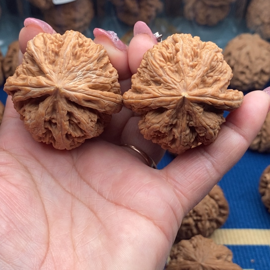 老***铺文玩核桃把件粗筋44不退不换