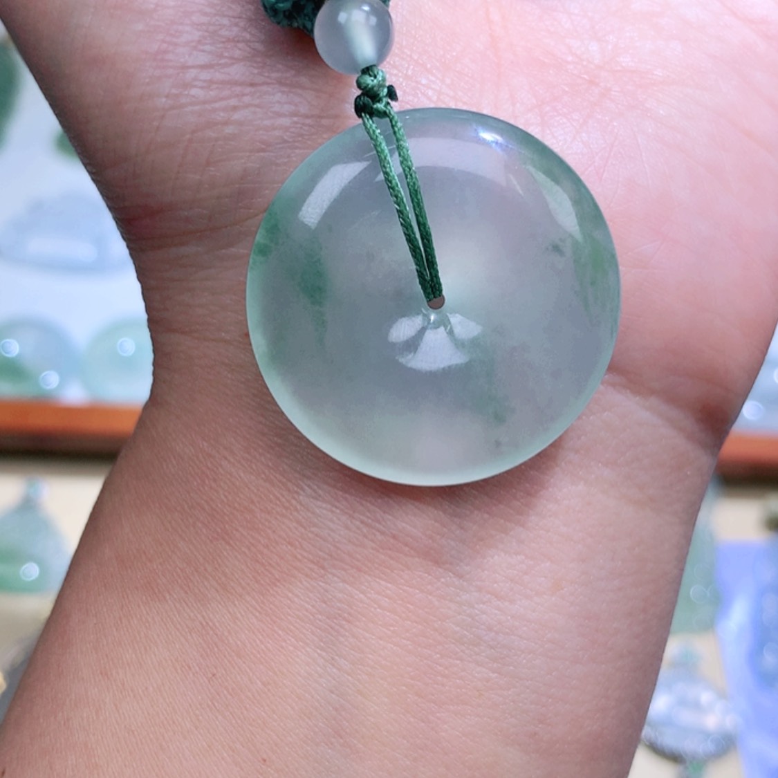 【闪购商品】翡翠颈饰未镶嵌平安扣