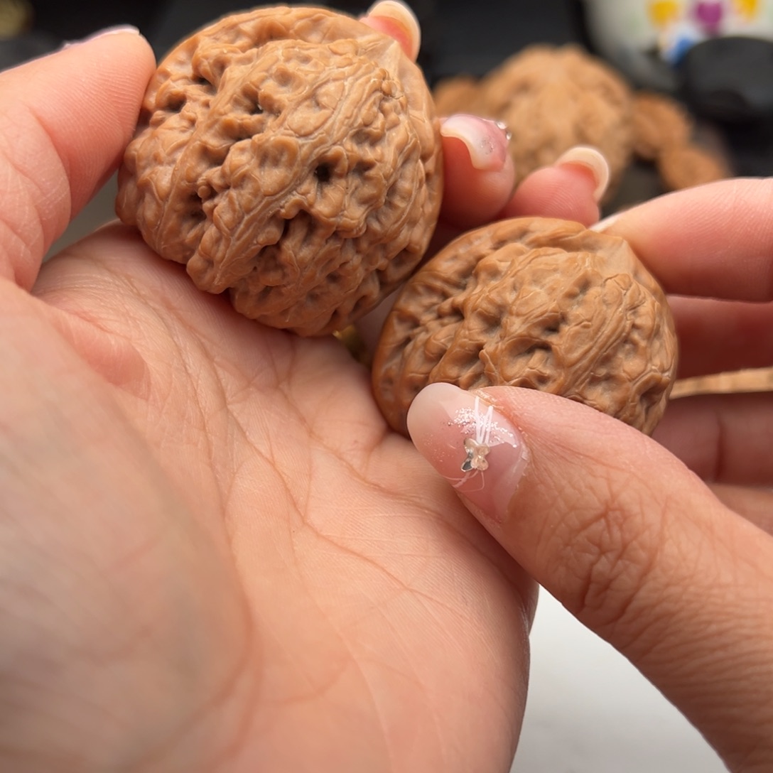 文玩核桃把件红锦鲤42