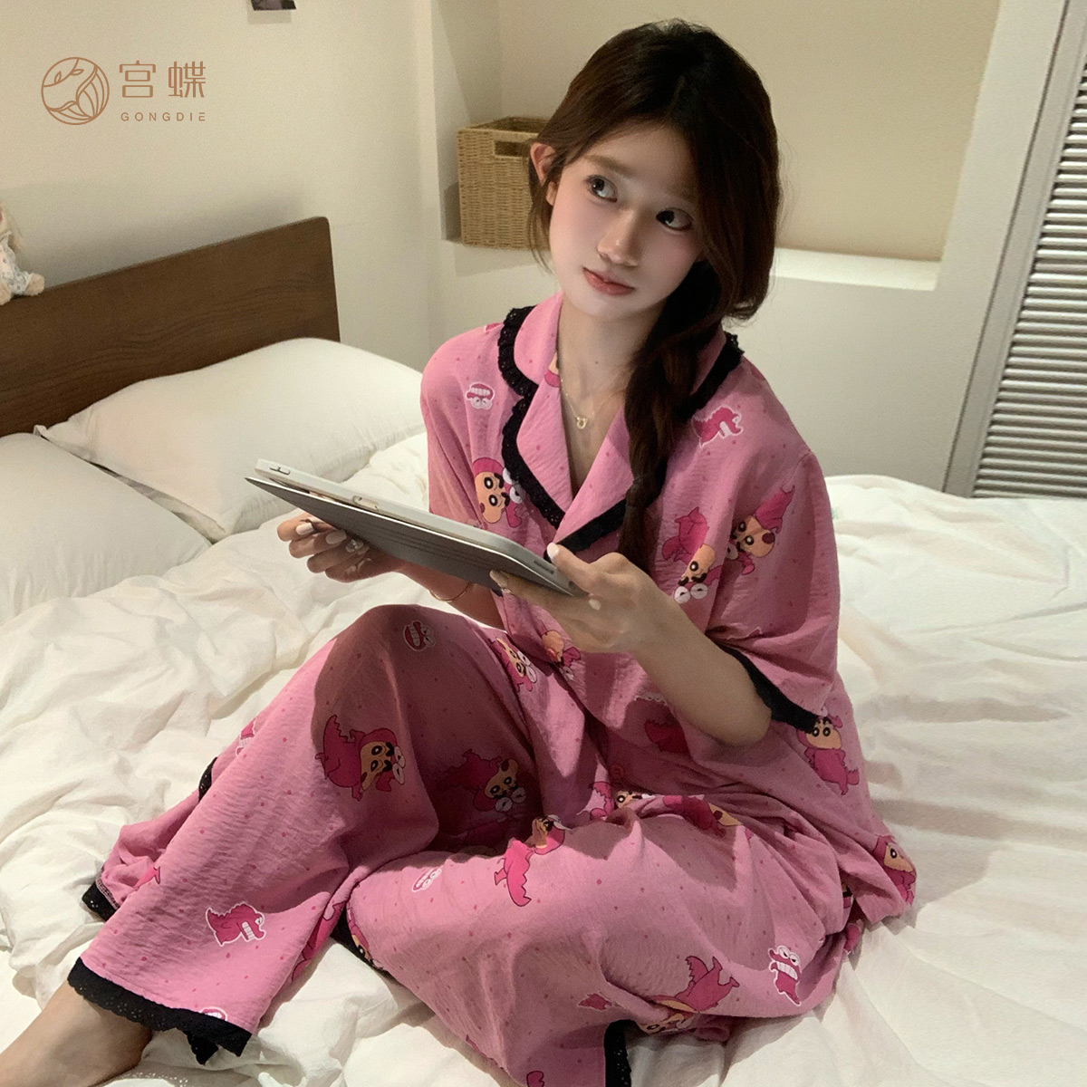 宫蝶蜡笔小新夏季睡衣女短袖长裤蕾丝边休闲可爱家居服