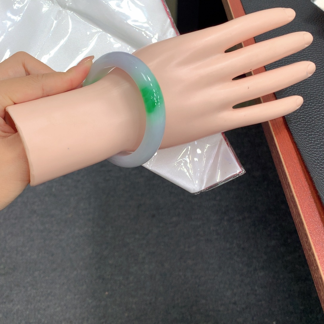 未镶嵌手镯翡翠翡翠