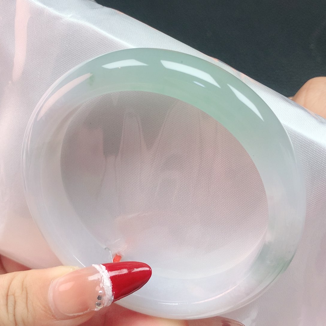 翡翠手镯未镶嵌59圈