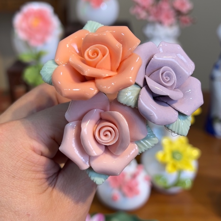 手工精致陶瓷摆件 