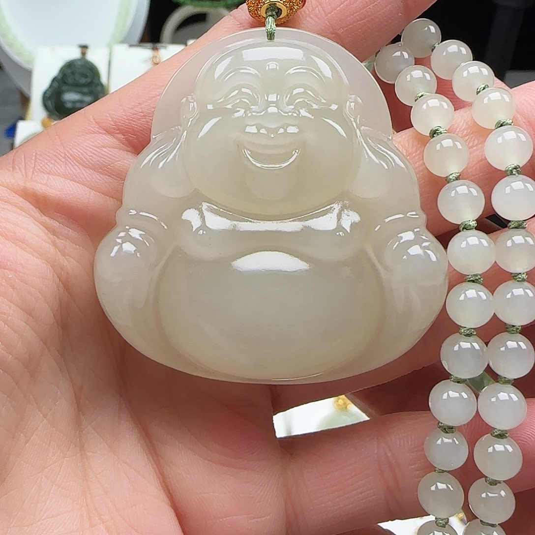 和田玉颈饰足金镶嵌柳*