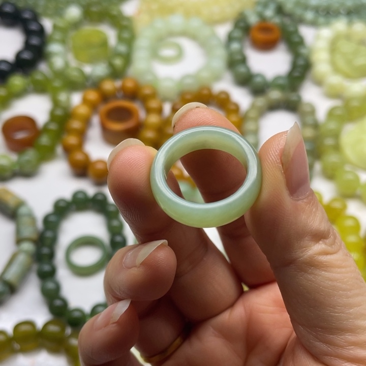 蛇纹石玉戒指未镶嵌