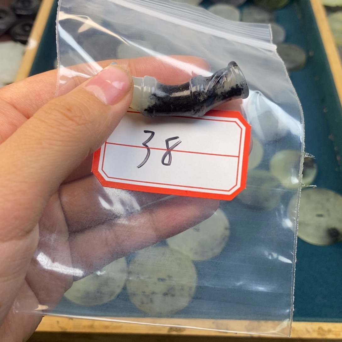 蛇纹石玉颈饰未镶嵌@*璃38