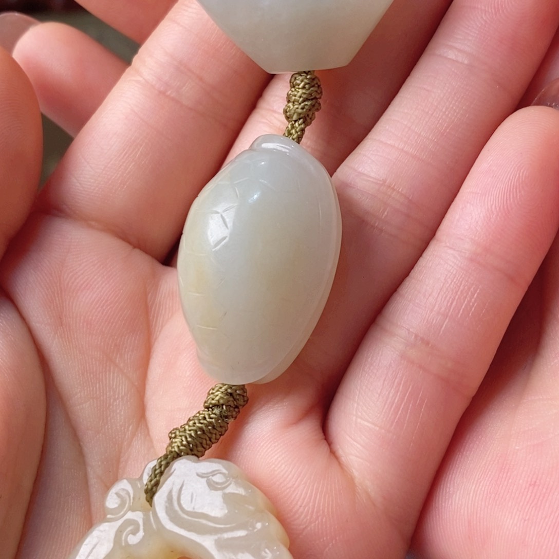 和田玉颈饰未镶嵌天****茶