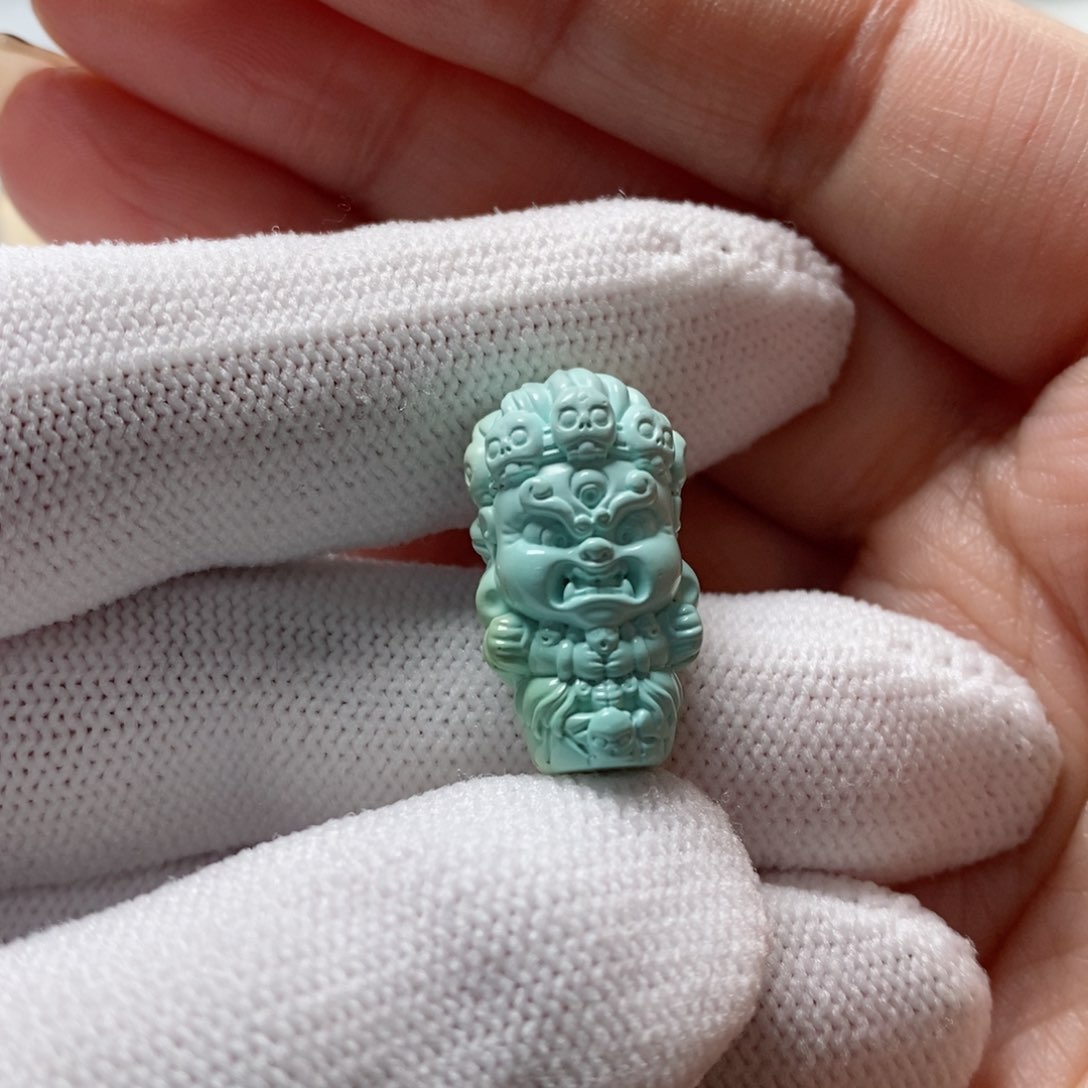 绿松石颈饰未镶嵌