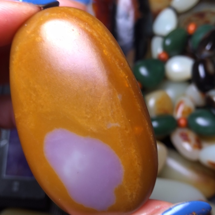 和田玉（翠青玉）未镶嵌珠宝奇石