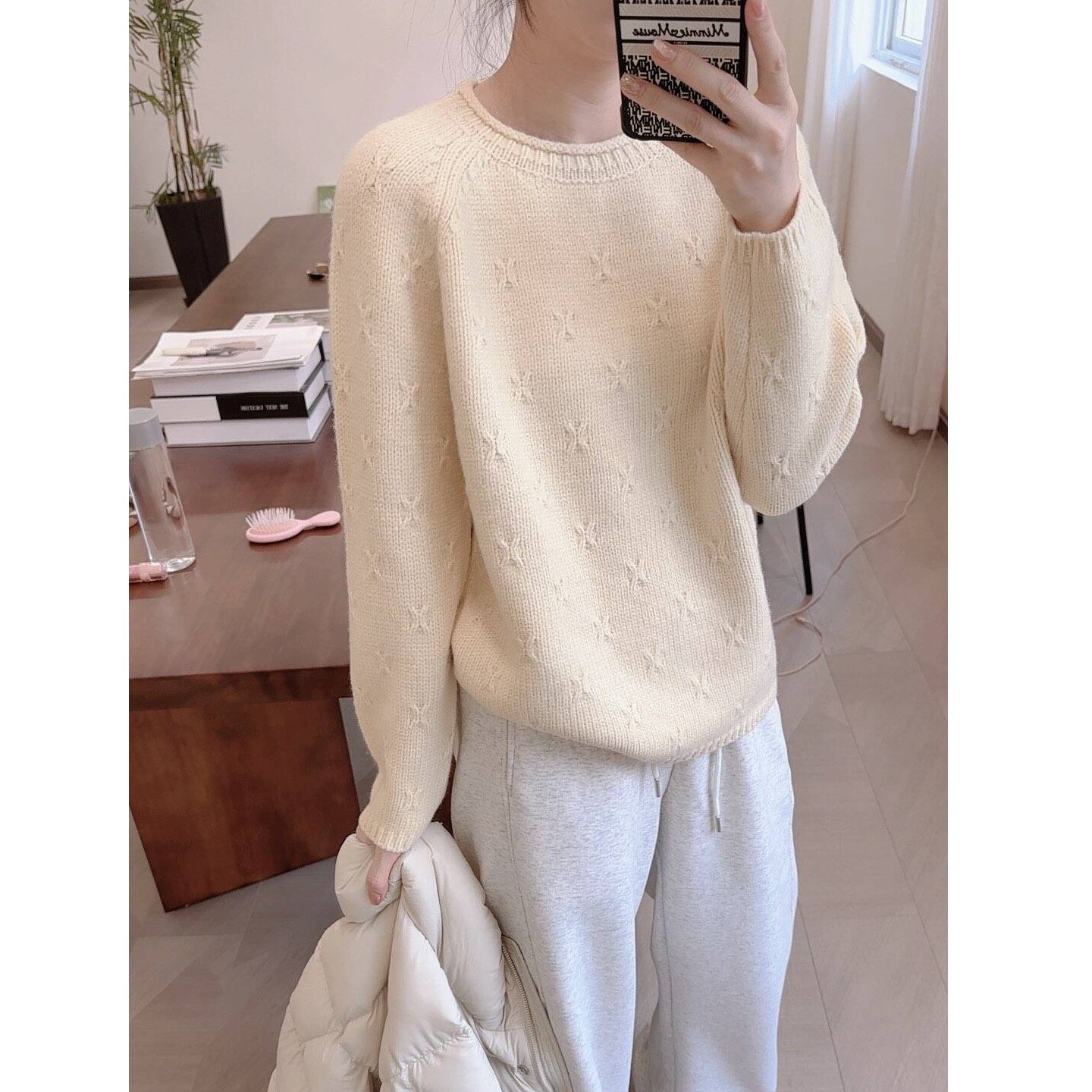 Y.M | 满天星 设计师重工勾花繁星点点韩系宽松圆领套头毛衣 4164