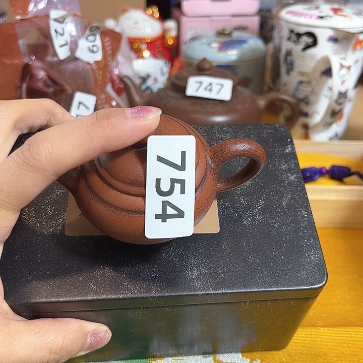 瓷片Weryuiojgfsxbnkhdgjj