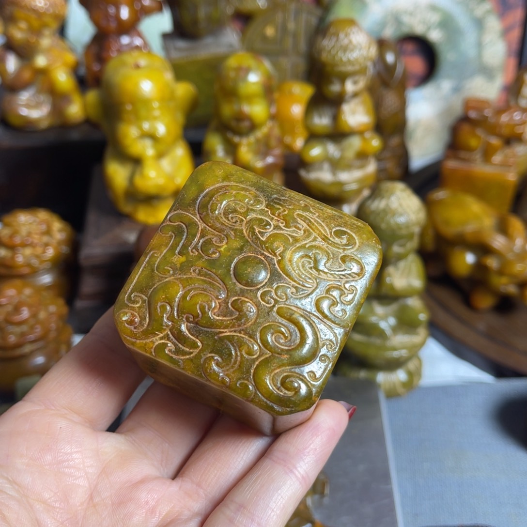 蛇纹石玉合金颈饰