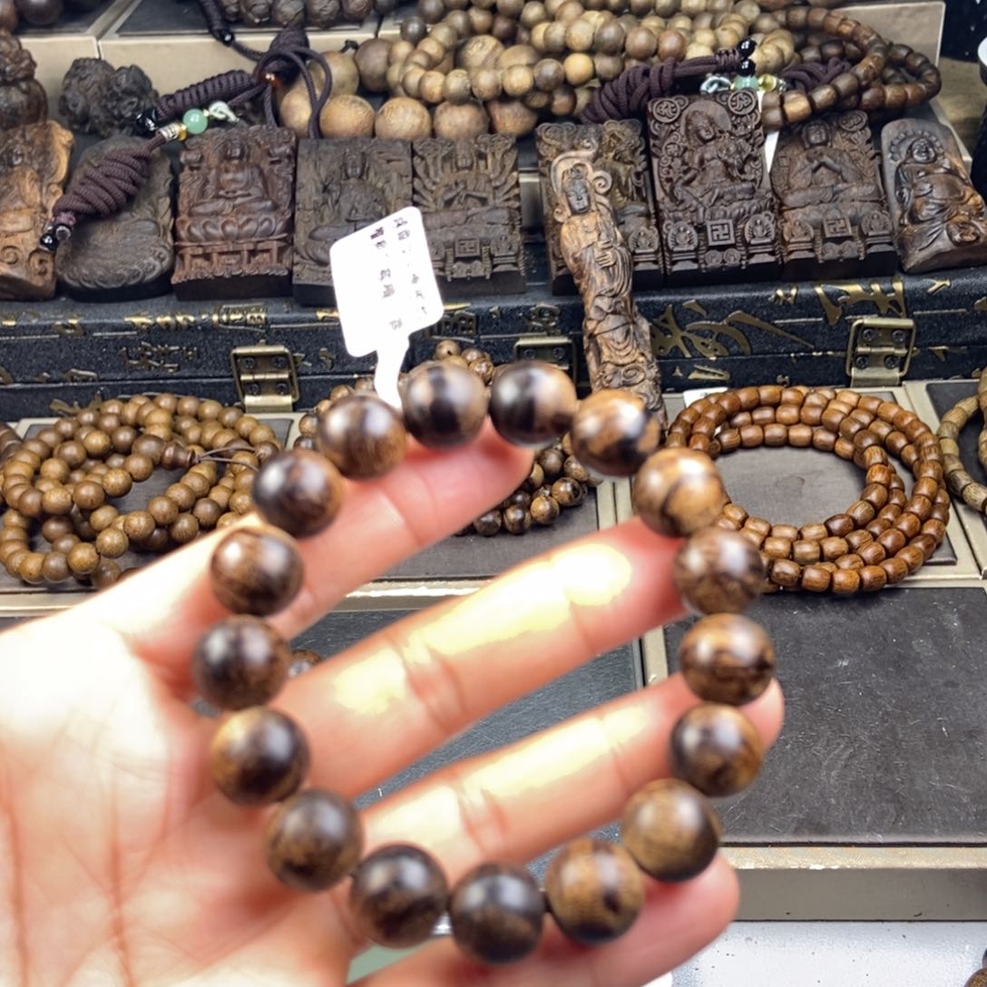 沉香手串k****9越南芽庄白虎斑留疤