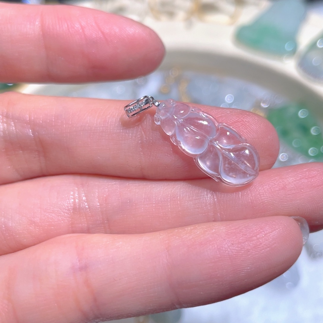 翡翠颈饰18K金镶嵌翡翠