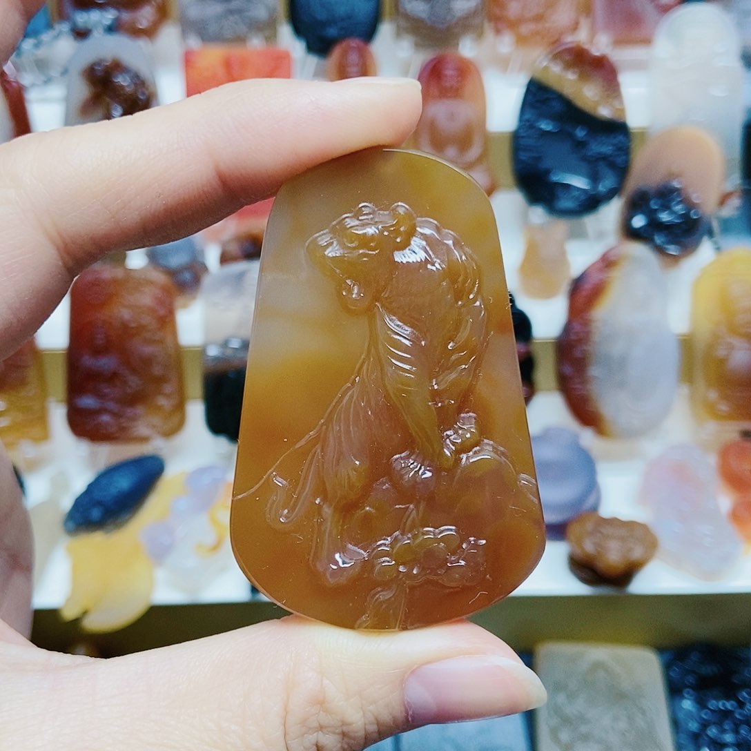 玛瑙/玉髓颈饰未镶嵌