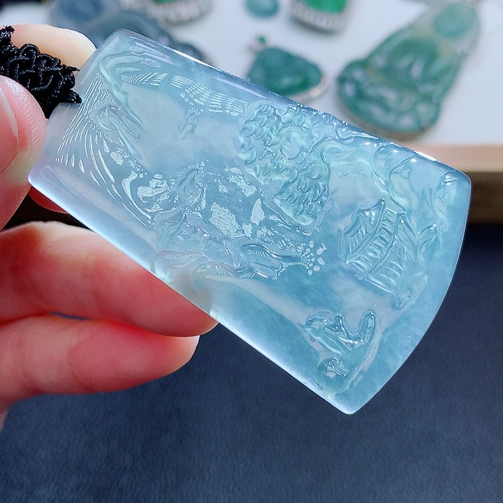 翡翠颈饰未镶嵌翡翠