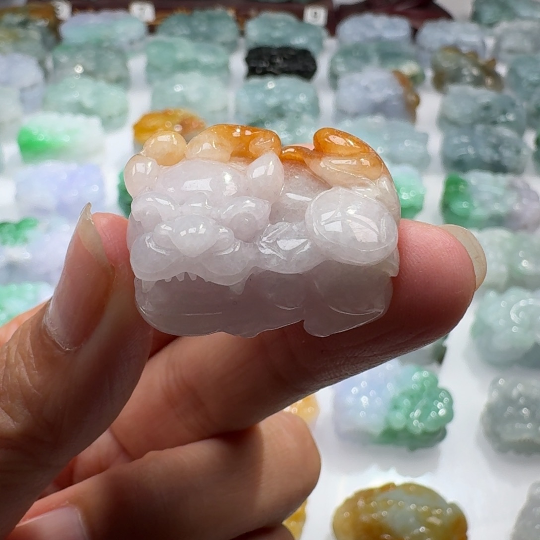 翡翠未镶嵌挂件貔貅