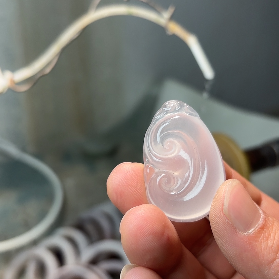 夜***z石英质玉未镶嵌颈饰