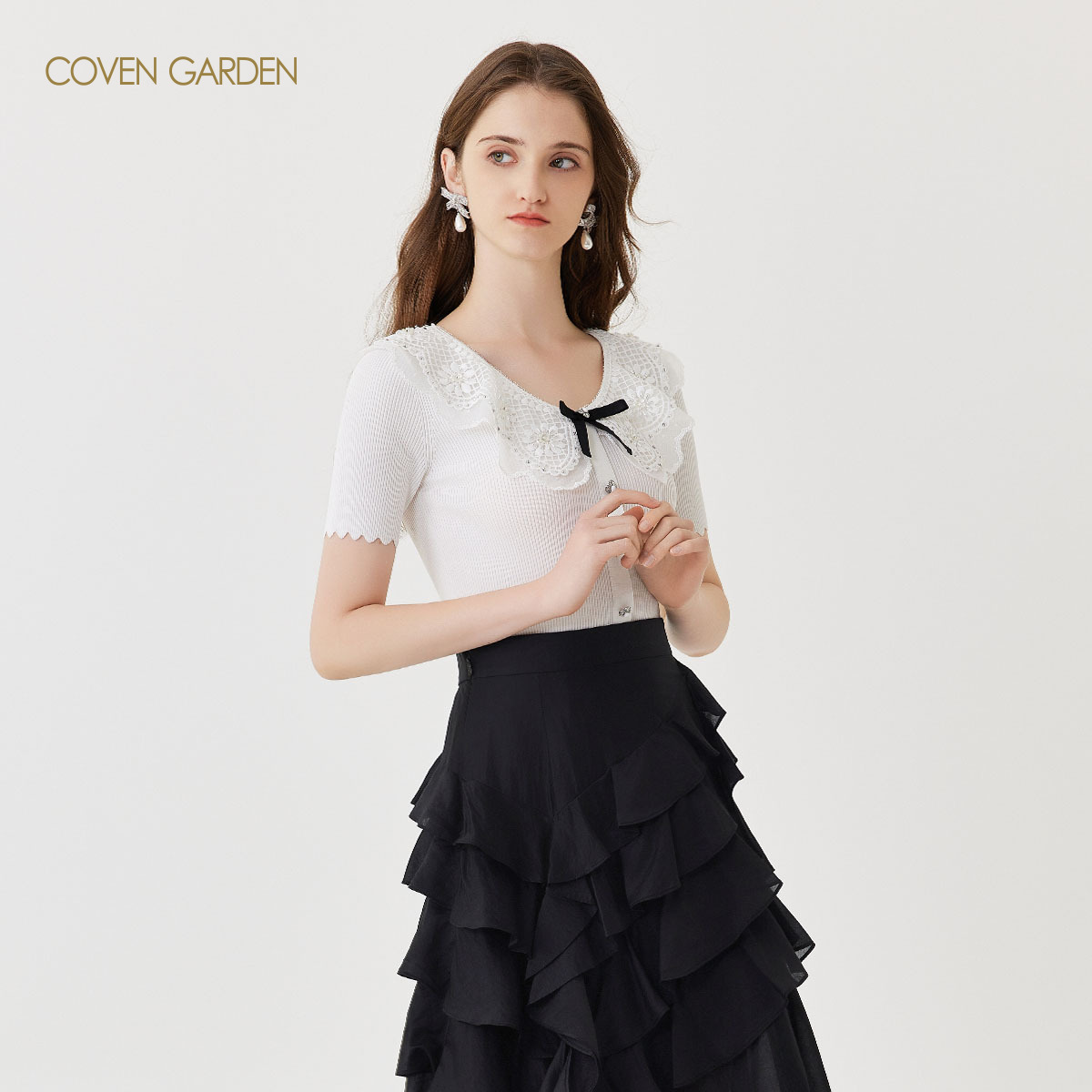 哥文花园 蕾丝娃娃领套头针织衫 CLA2031160 COVEN GARDEN