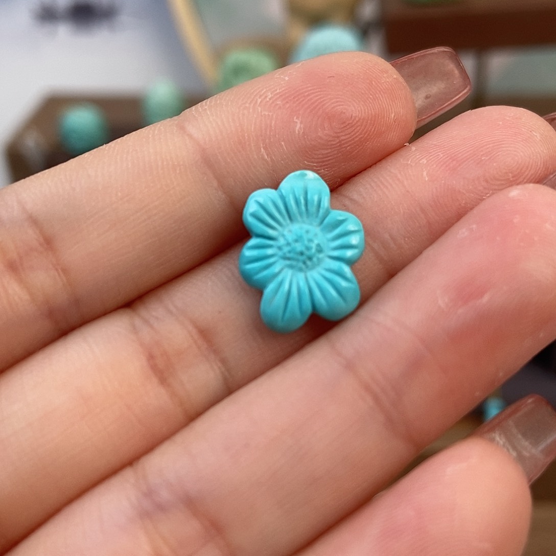 绿松石雕刻未镶嵌
