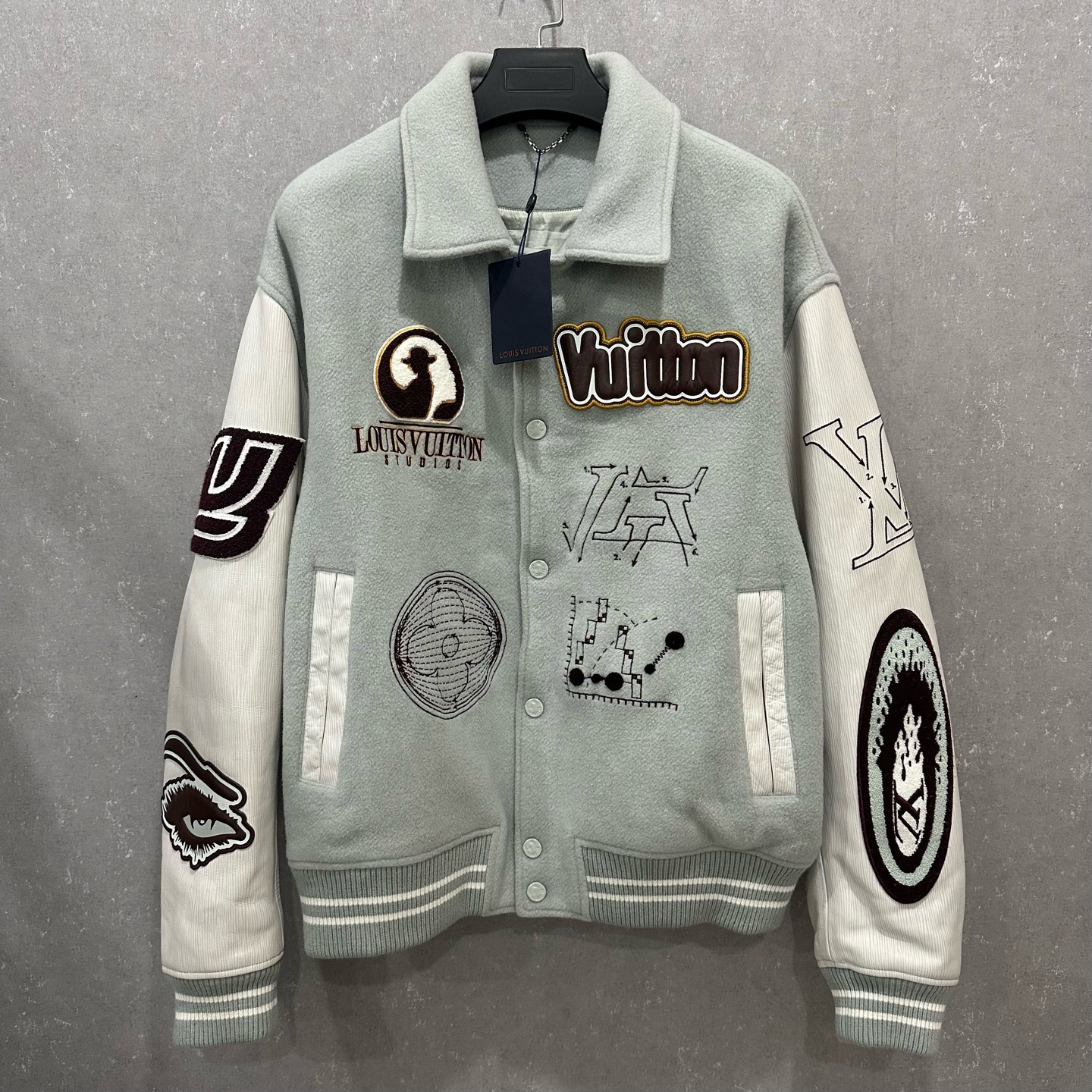 未使用 LouisVuitton/路易威登 恶魔之眼刺绣棒球服46码/007318