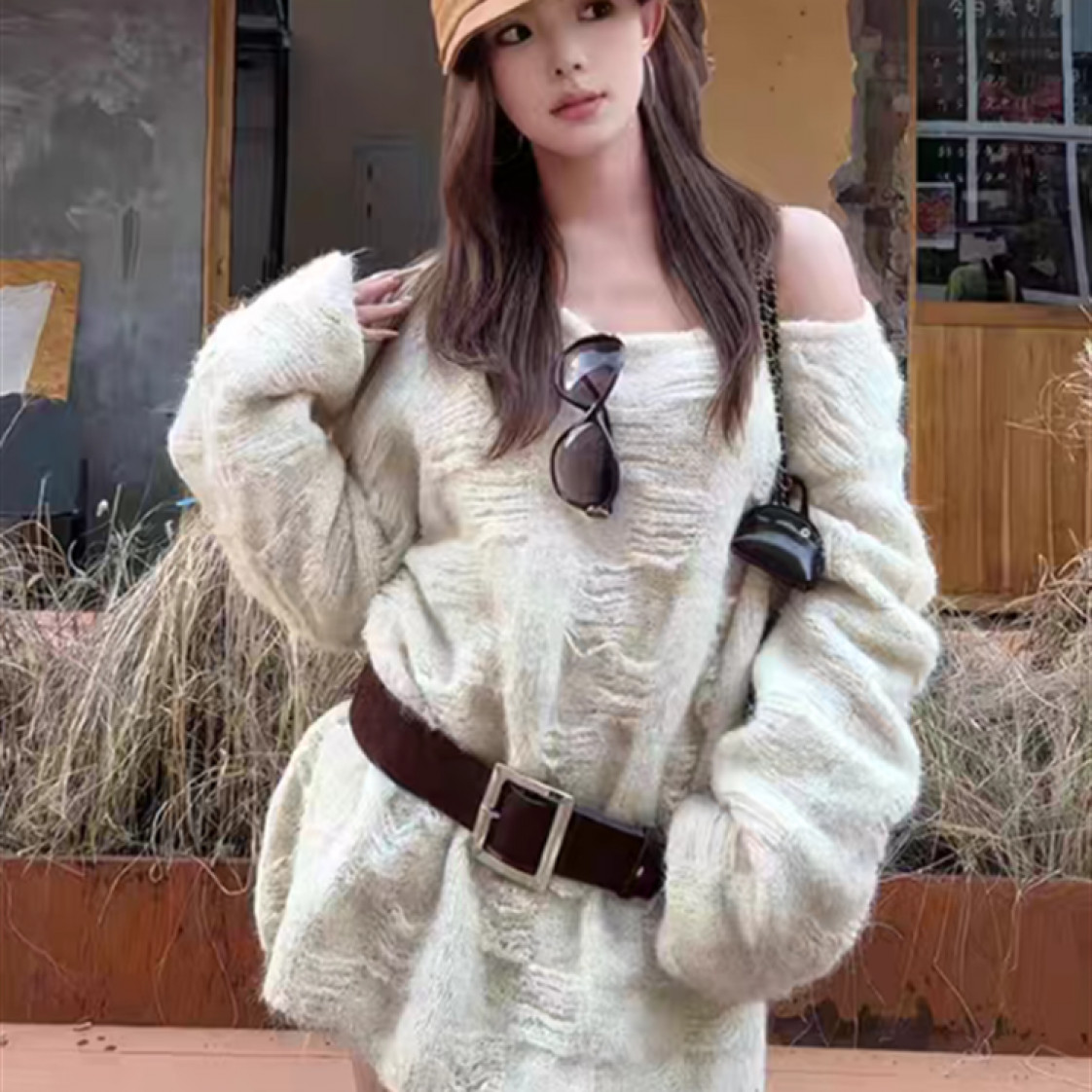 配腰带立体编织慵懒风松弛感宽松针织上衣女秋冬新款时尚圆领毛衣