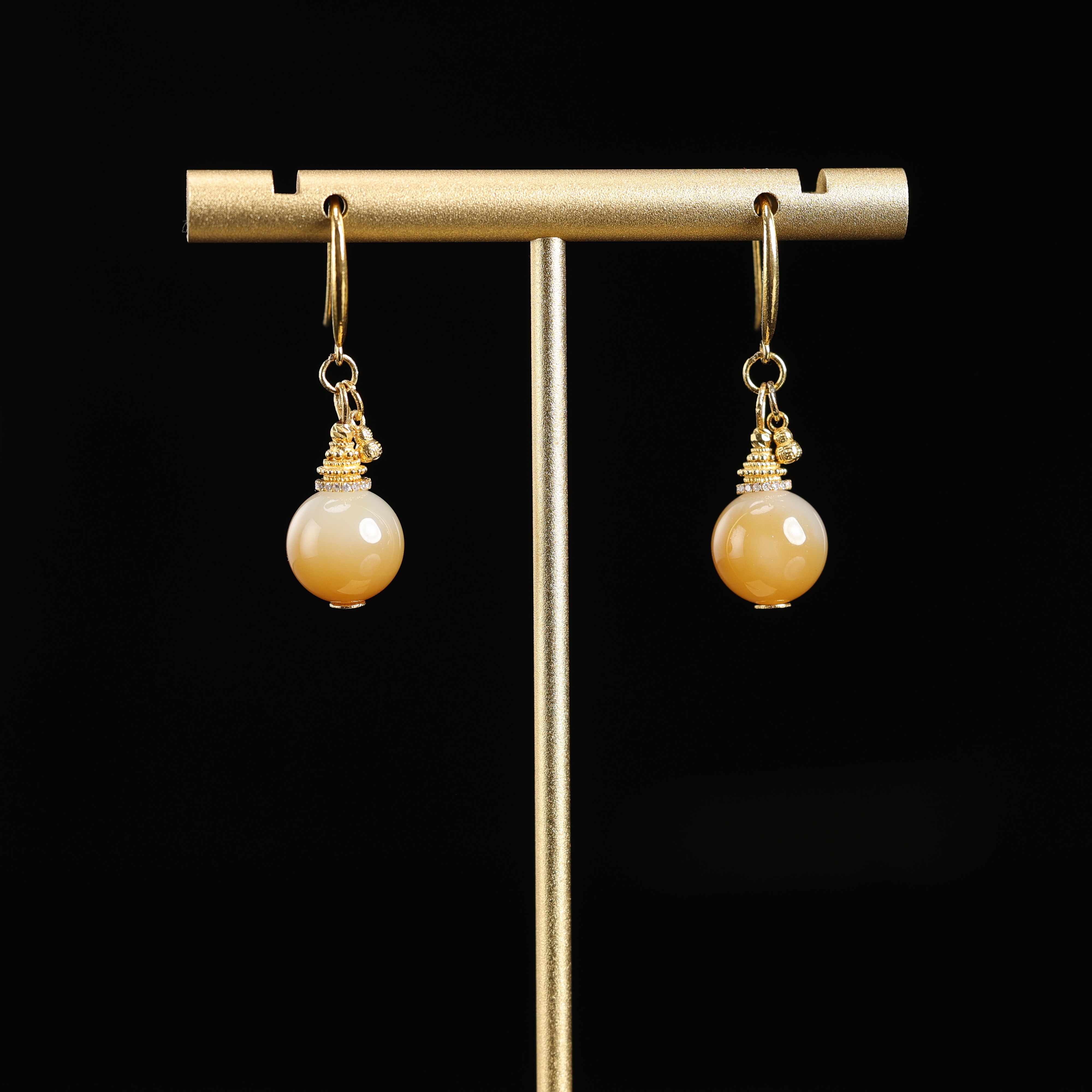 本真 | 星空 | 严选精品和田玉高色糖白9mm+耳饰