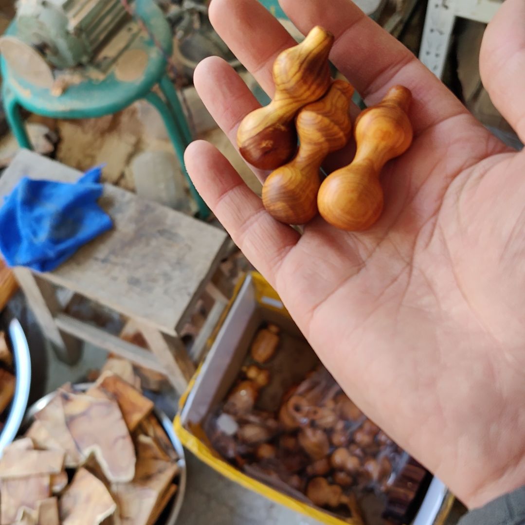 旺***仔太行崖柏手工艺品一个