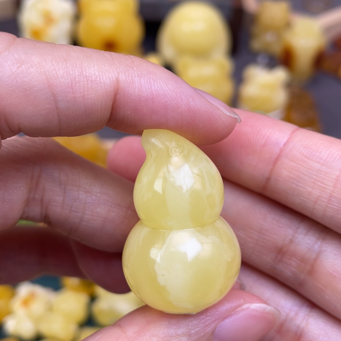 未镶嵌琥珀裸石蜜蜡