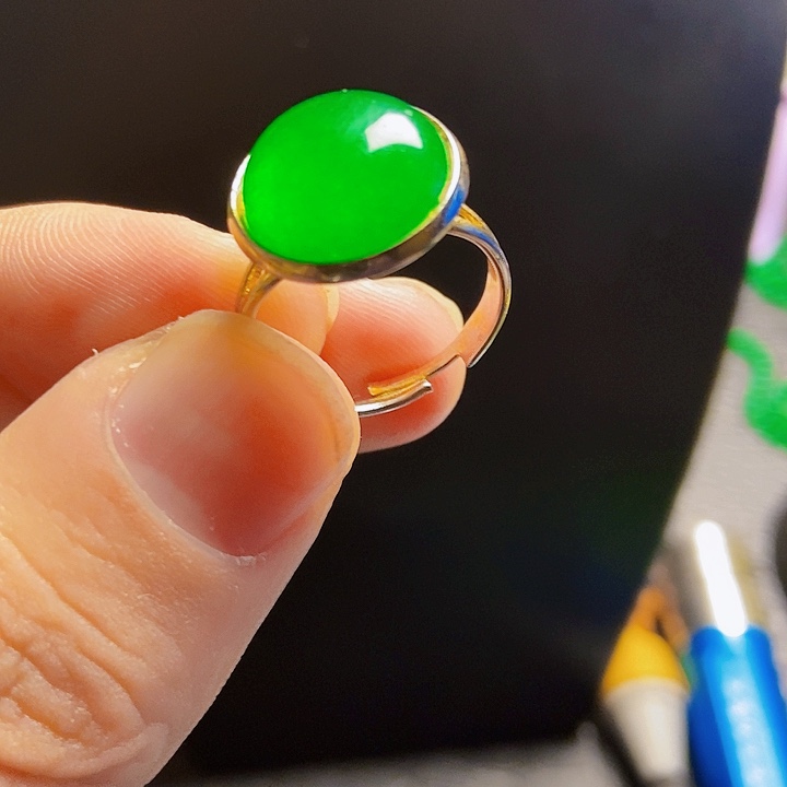 翡翠14K金镶嵌颈饰