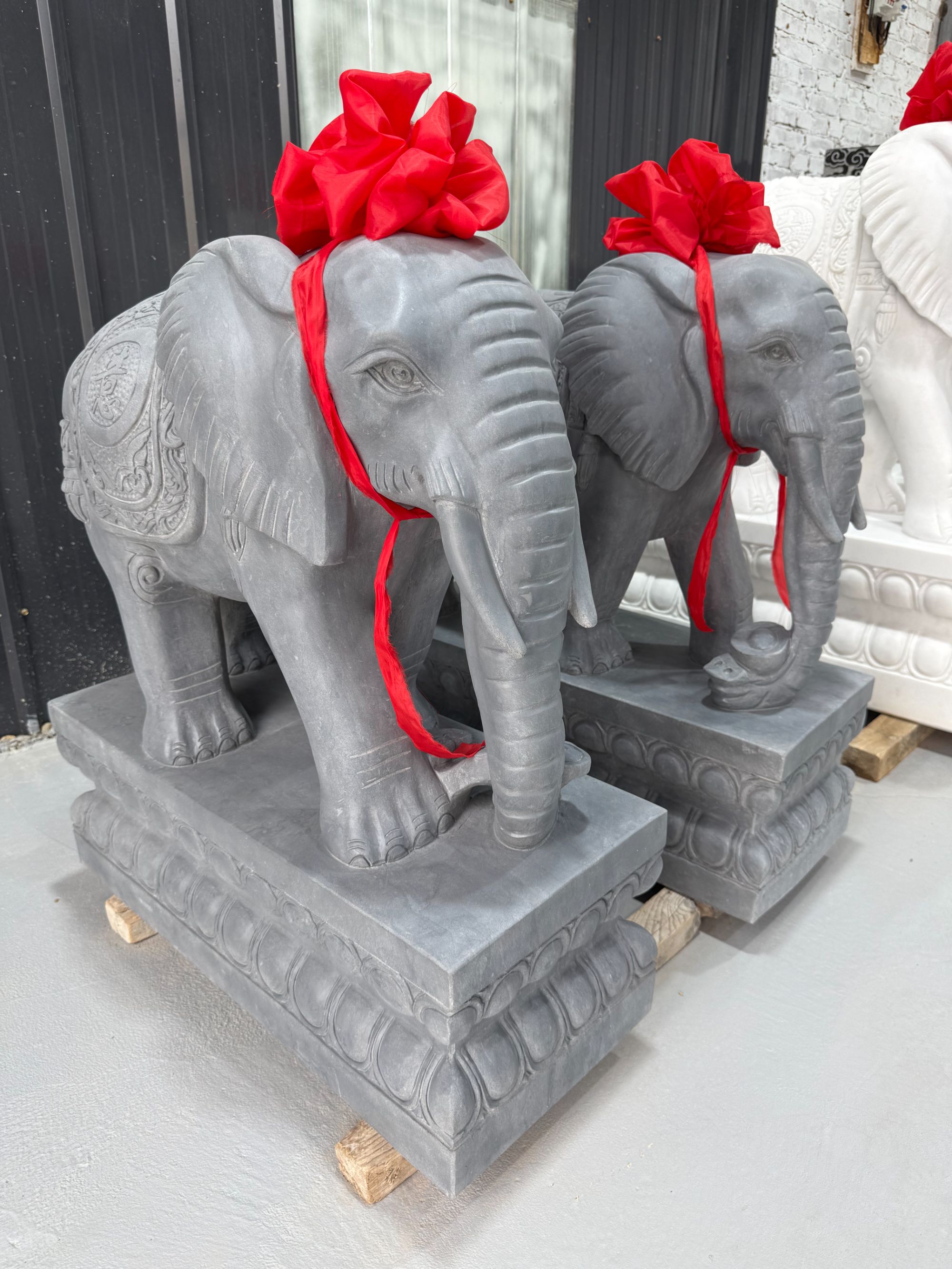 （定金）石雕大象一对青石汉白玉石象天然石材家用看门公司门口摆件