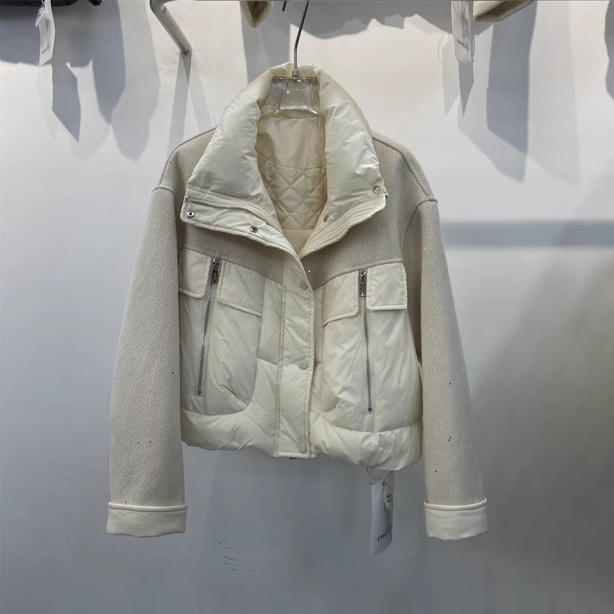 824区191米白色女拼接短款休闲保暖棉服立领短款棉服