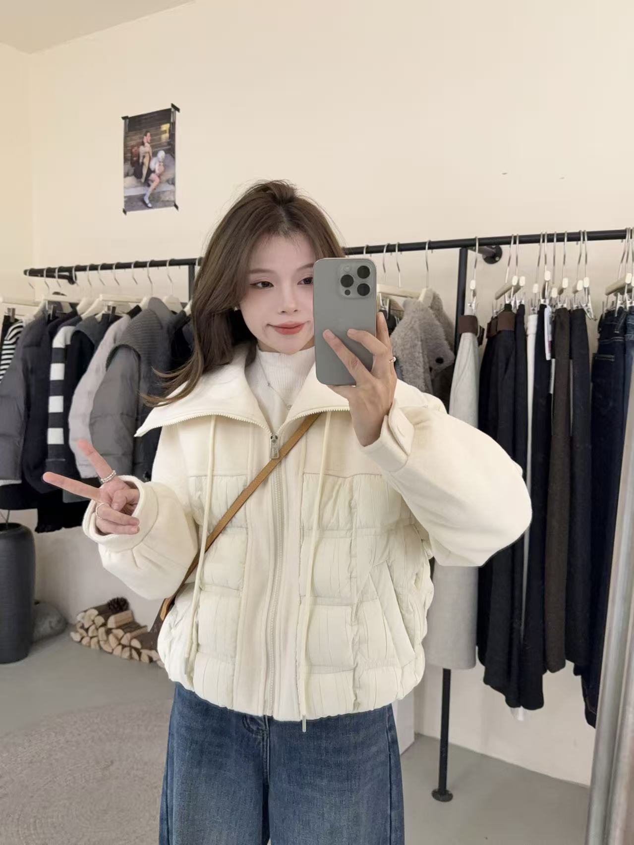 【青春恋曲】韩版气质拼接设计款羽绒服Y8007