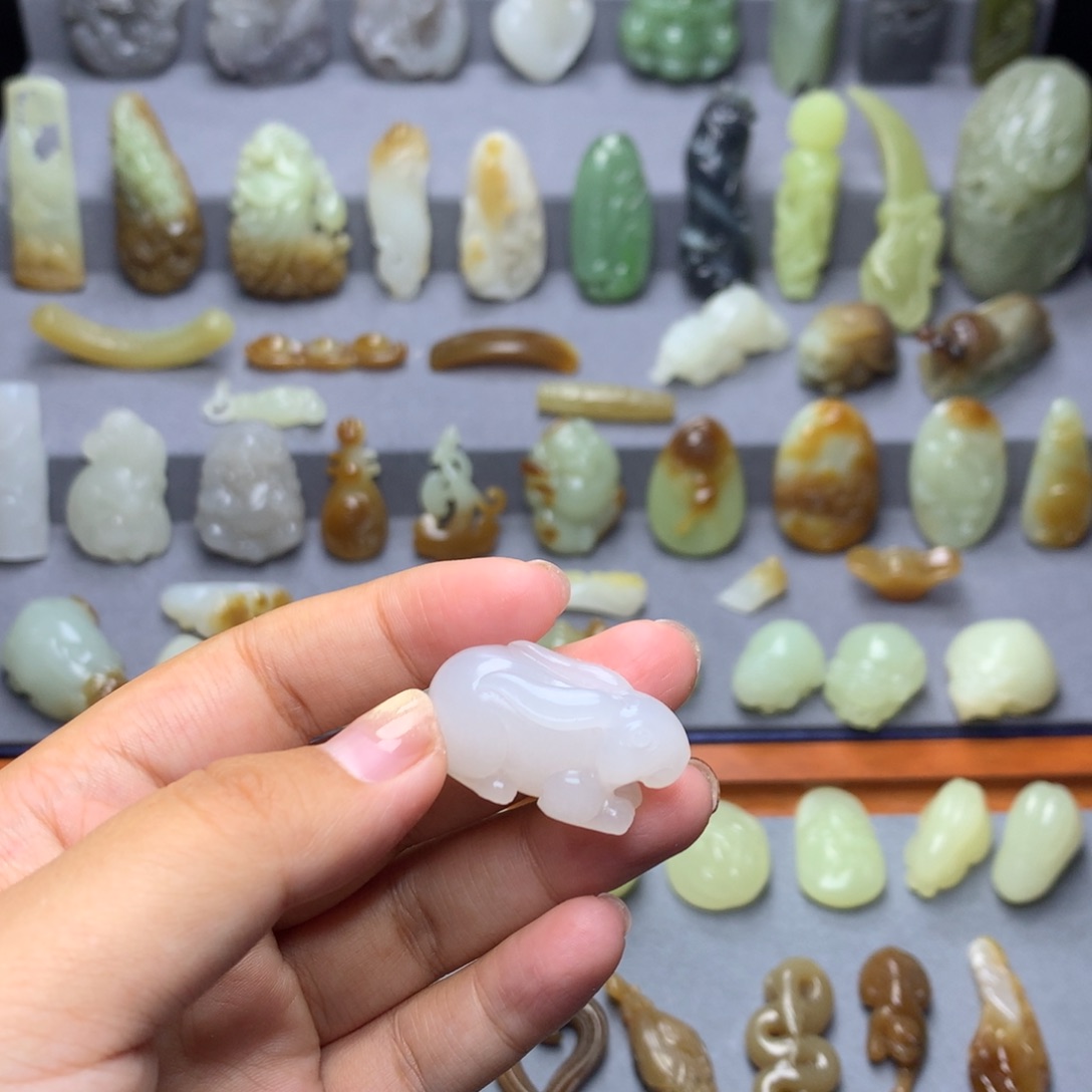 和田玉未镶嵌挂件