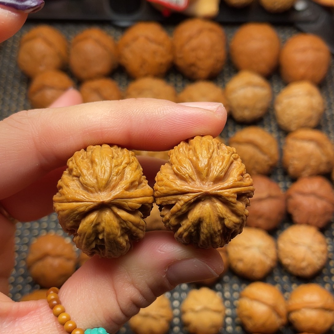 文玩核桃吊坠30尺全品闷尖粗筋元宝80008