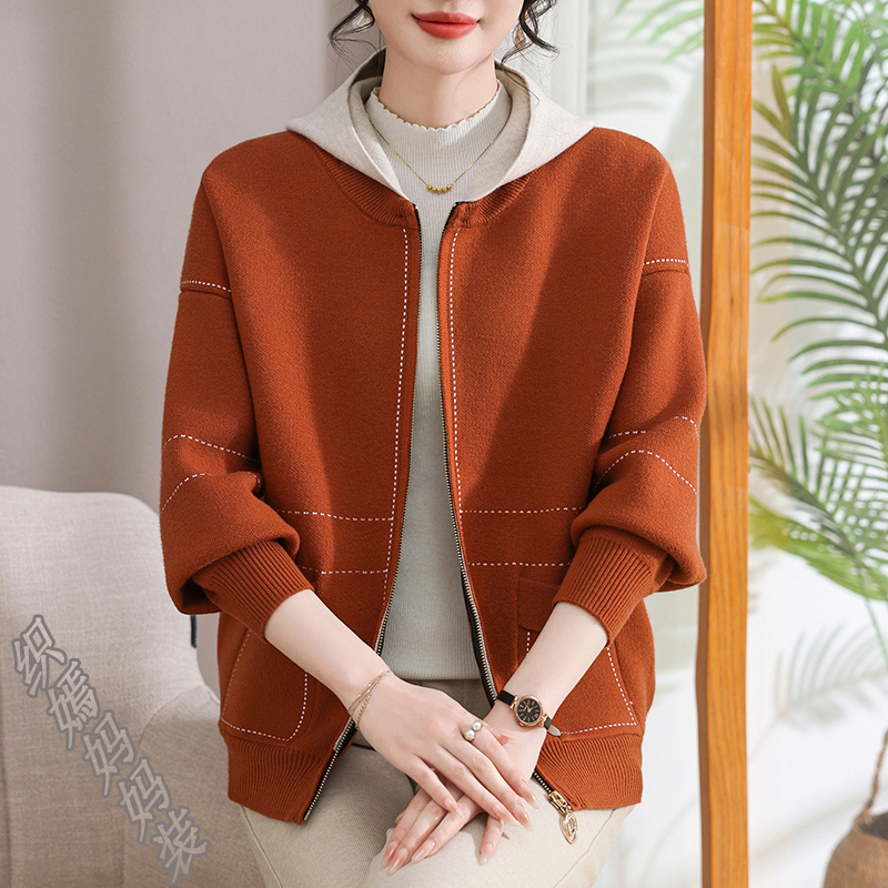 2025新款妈妈秋装外套大码上衣中老年女洋气针织开衫春秋毛衣服50