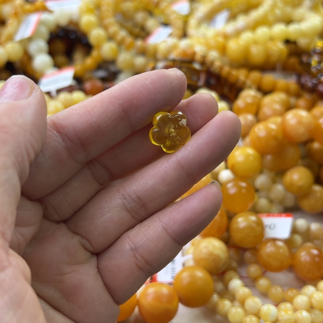 琥珀珠宝奇石未镶嵌