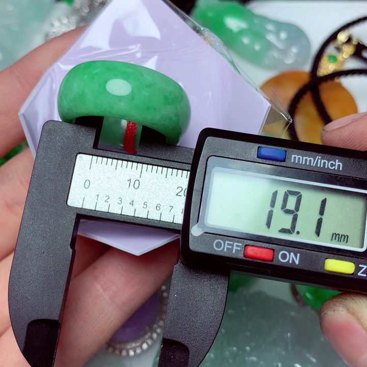 翡翠戒指未镶嵌a货