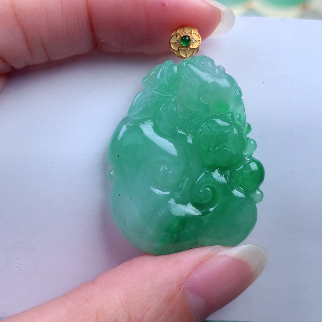 翡翠吊坠(不含链)18K金镶嵌