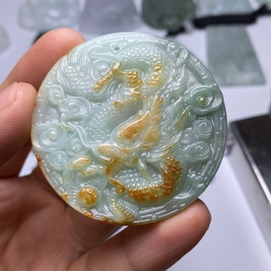 翡翠未镶嵌颈饰翡翠