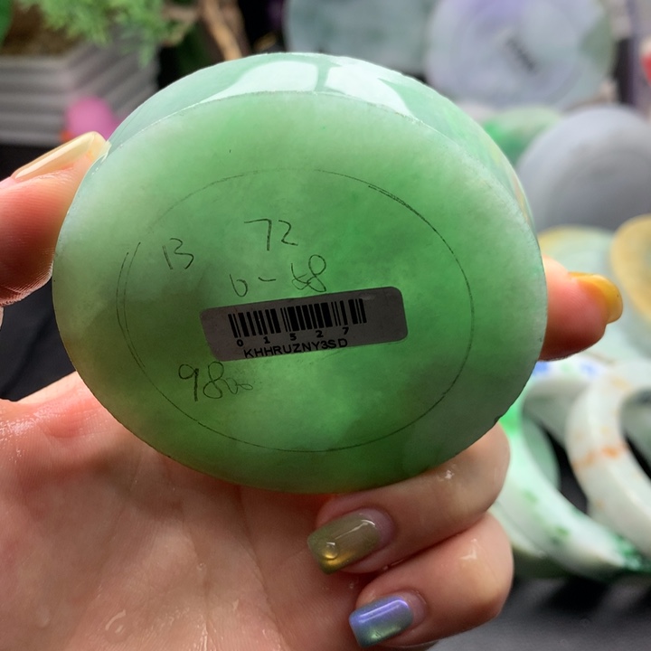 未镶嵌手镯定制翡翠