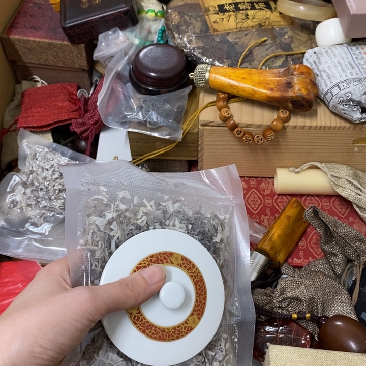 瓷片哈中古工艺品一件