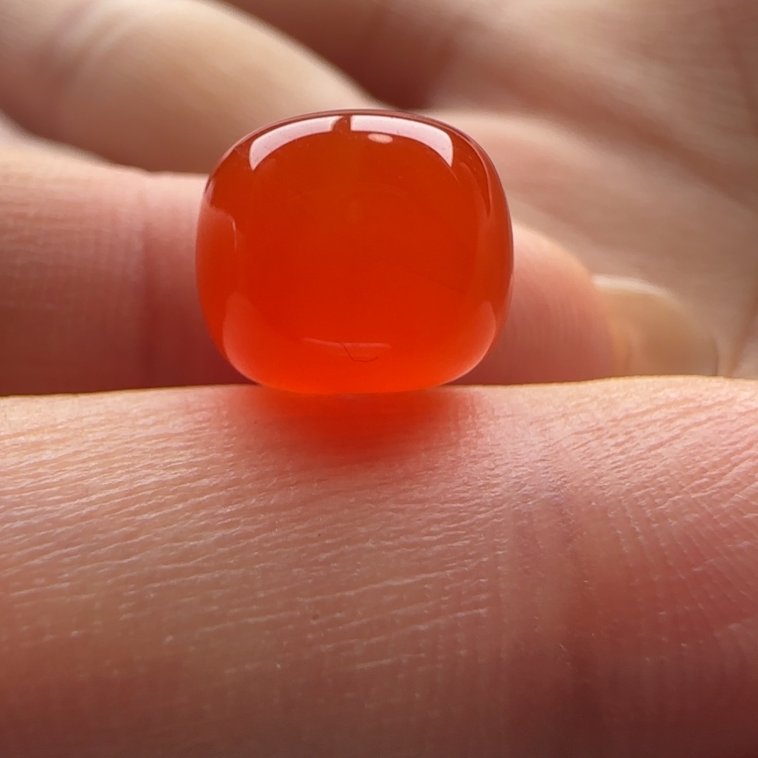 南红玛瑙未镶嵌老型10.5*8.9，有皮裂，冰中带肉