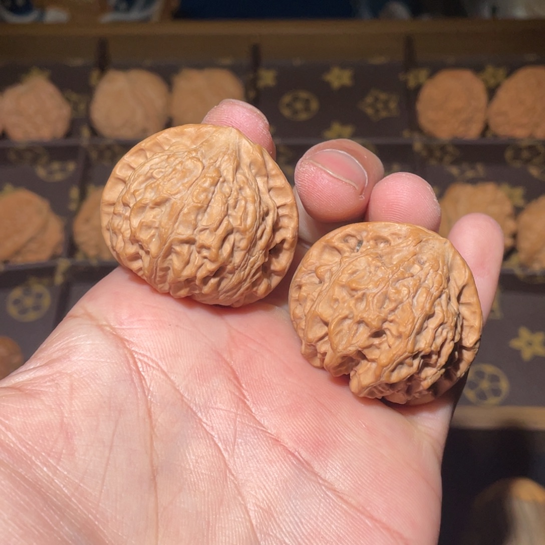 桃核吊坠金牛 编号21