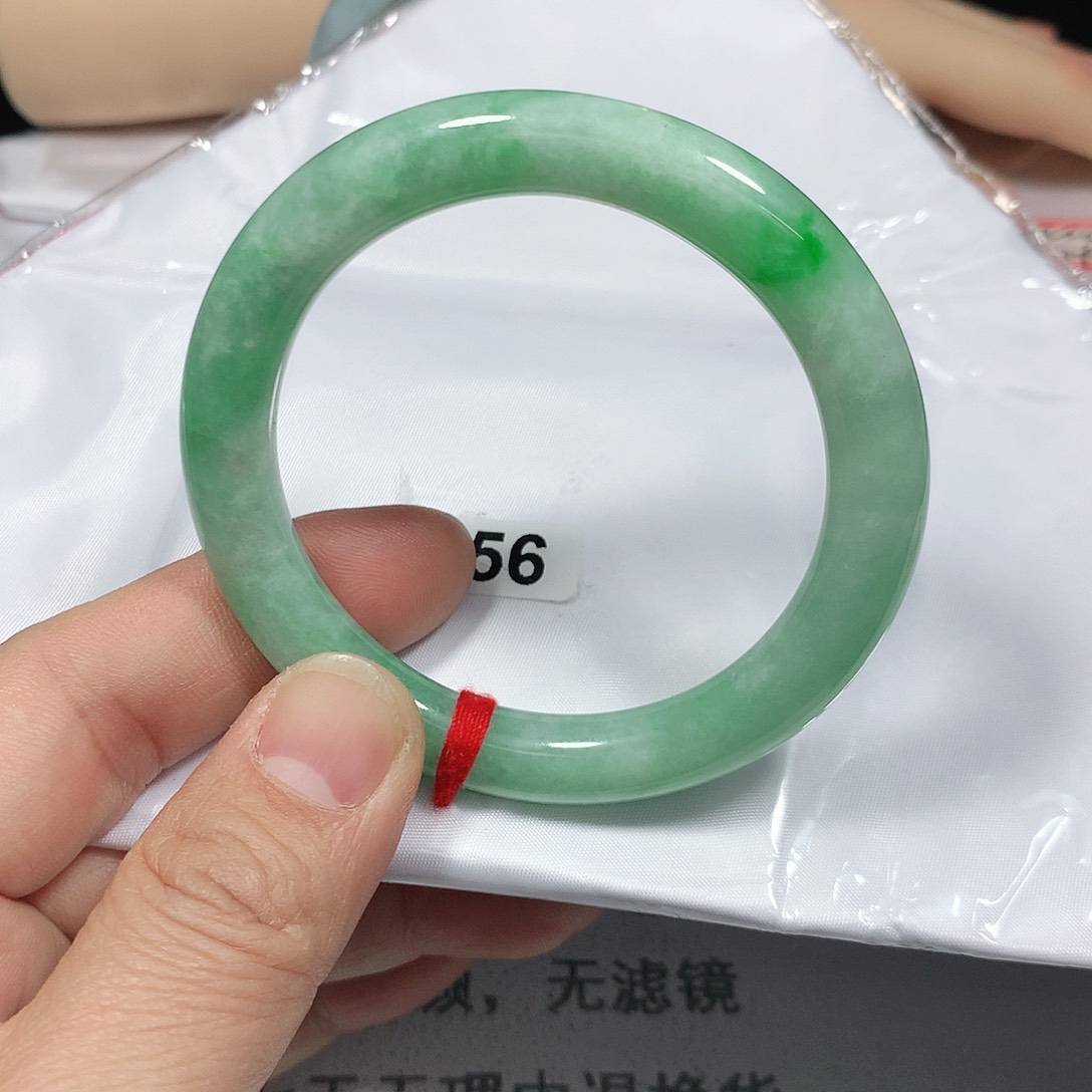 翡翠手镯未镶嵌天然缅甸翡翠手镯A货