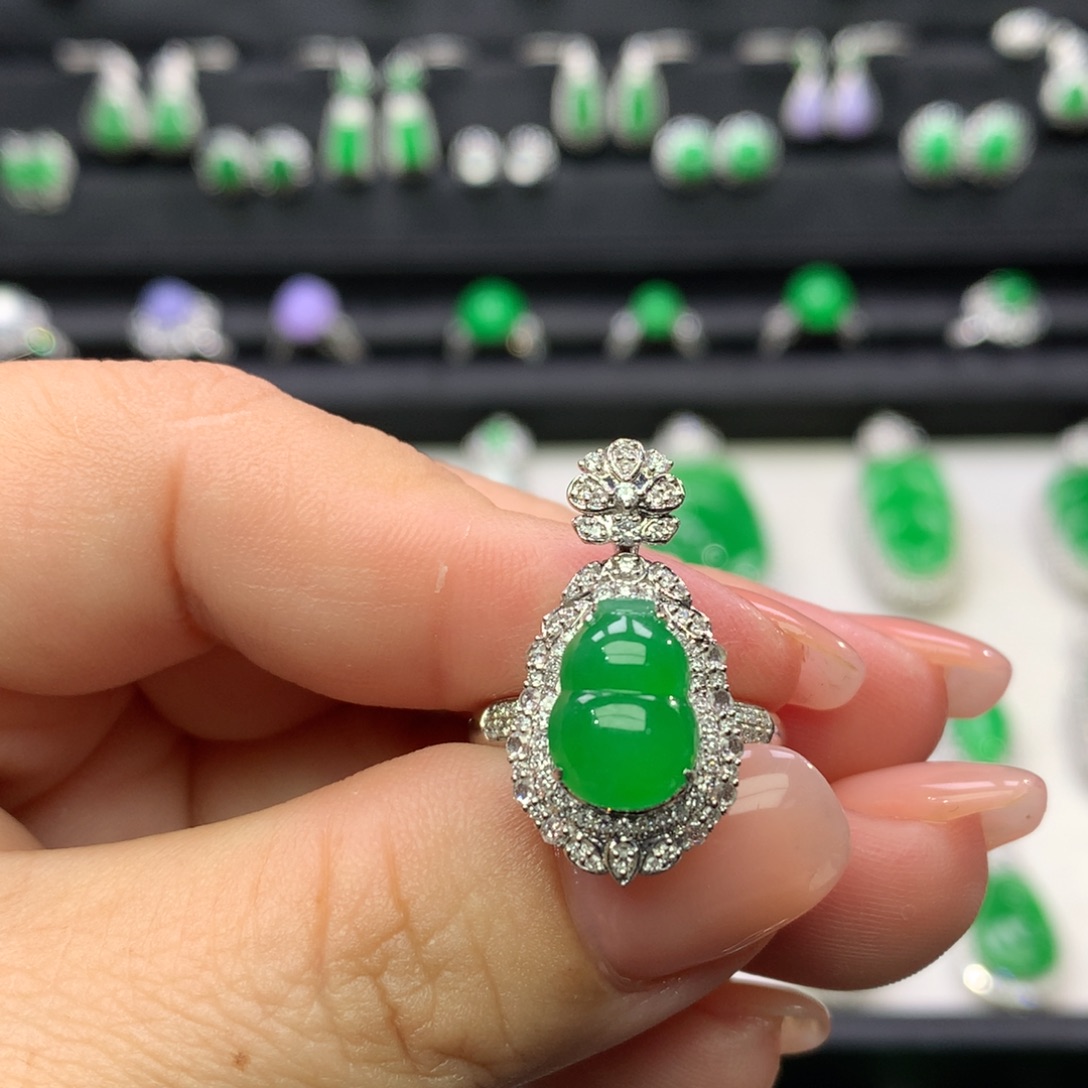 吊坠(不含链)18K金镶嵌翡翠