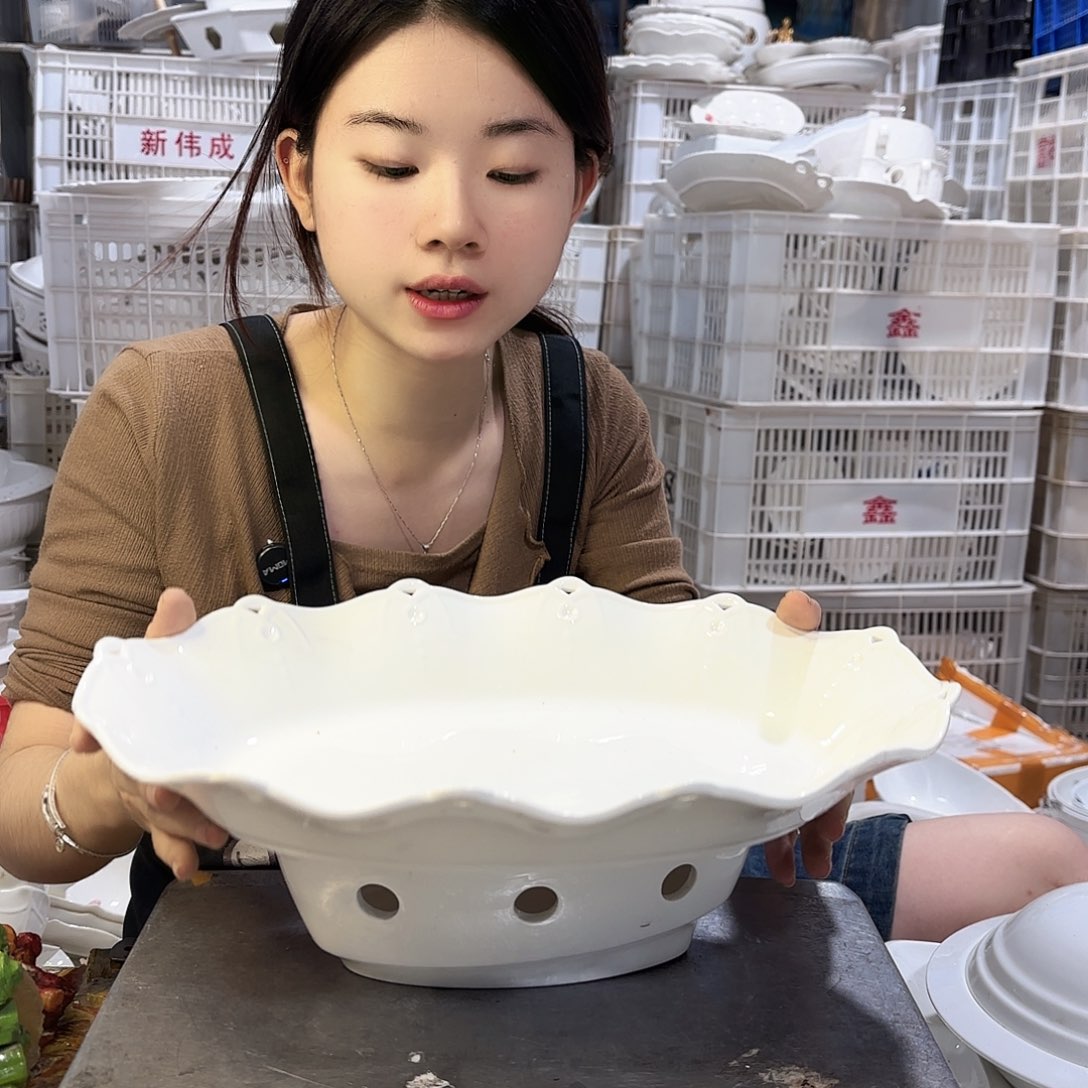 盘微瑕产品………鱼炉架镂空鱼盘两件套