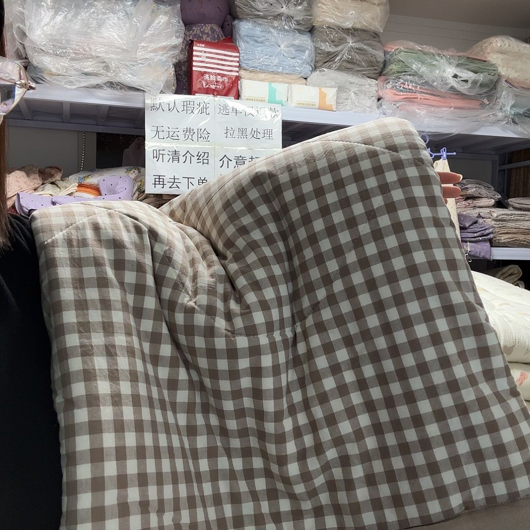 棉单人纯棉咖色格子棉花被