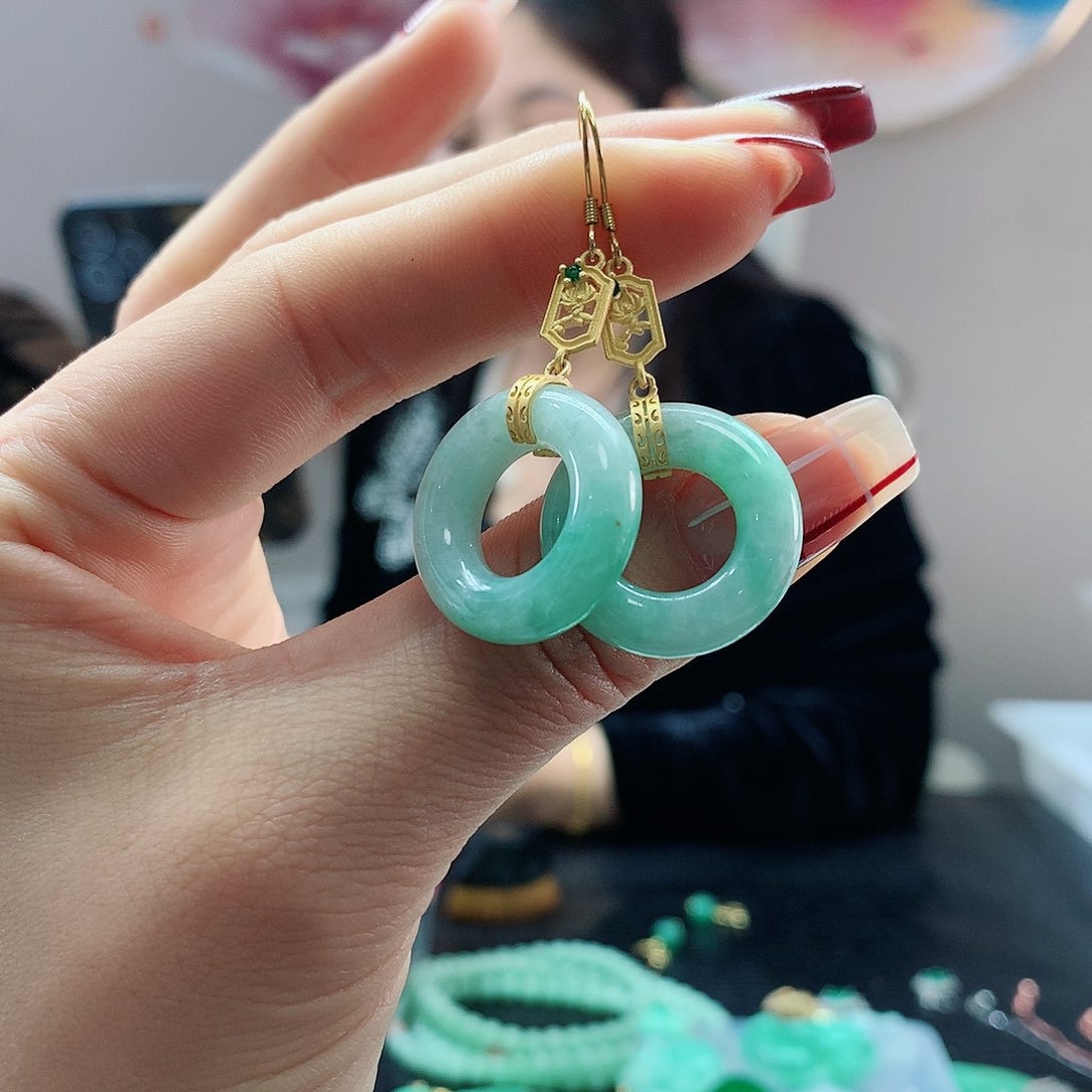 【闪购商品】翡翠耳饰未镶嵌，